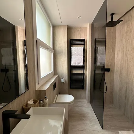 Prime Location-monaco Port Apartment
